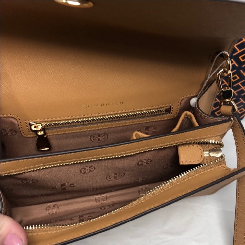 Nwt Tory Burch Emerson combo crossbody - Picture 3 of 8